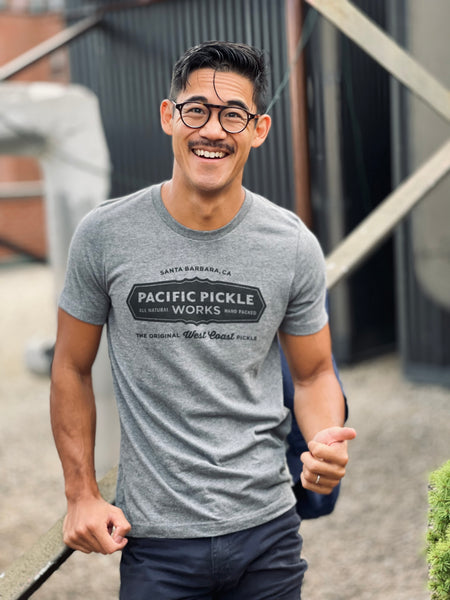 T-shirt - Unisex Heather Pacific Pickle Works – Logo Gray